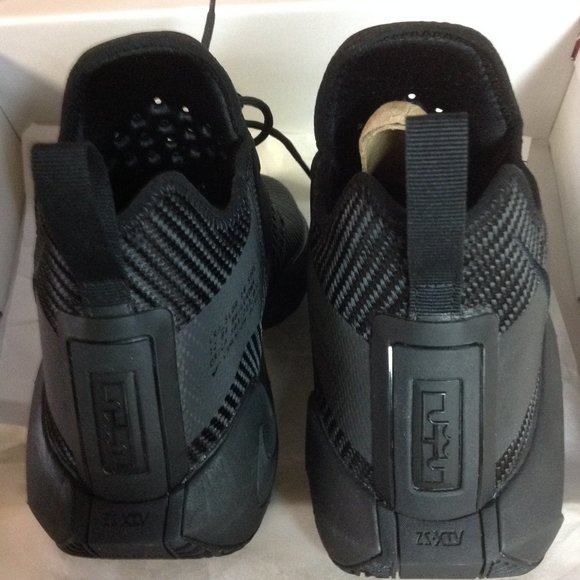 Nike LeBron Soldier XIV Men\'s Black Sneakers - USA Size:11.5 - New in Box main image 9